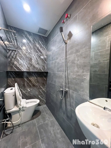 Căn Hộ Dịch Vụ Full Nội Thất, Ban Công Rộng Thoang