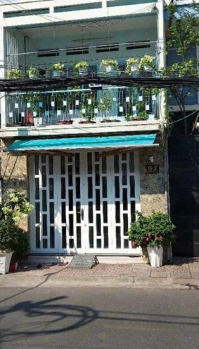 Gấp - Chính chủ, cho thuê mặt tiền 97 Phong phú P11 Q8 (giáp Q5), 70m2 x 2 tầng, 17 tr/tháng