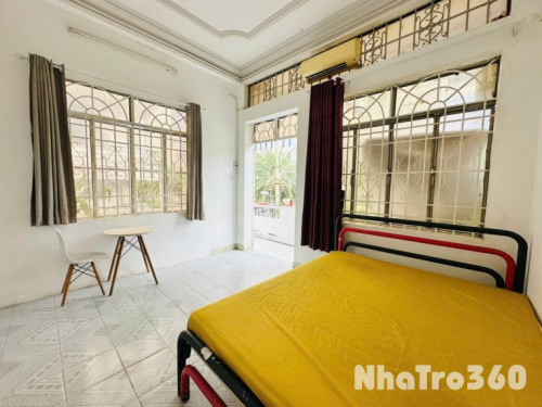 Nội thất cơ bản, ban công, cửa sổ, giá rẻ