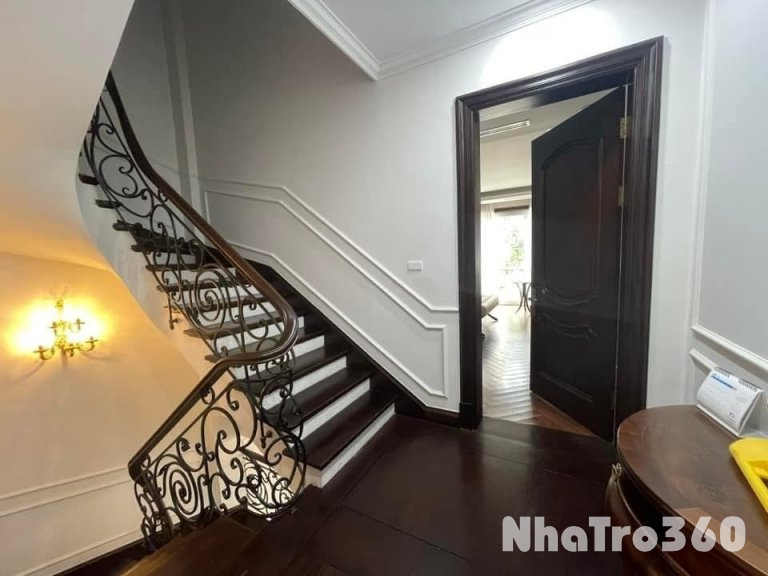 Tôi chủ nhà cho thuê nhà lô góc, mới,vỉa hè, 94m2- 5T, Giảng Võ_31 Tr