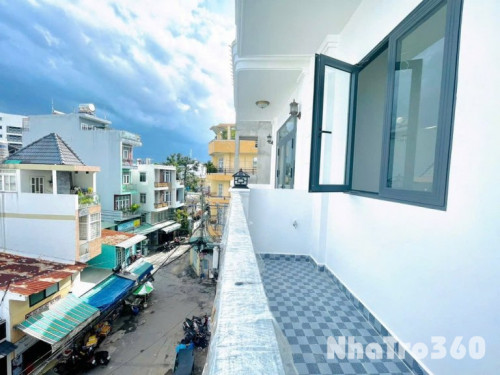 Căn Hộ Dịch Vụ Có Ban Công Ngay Đại Học Văn Hiến