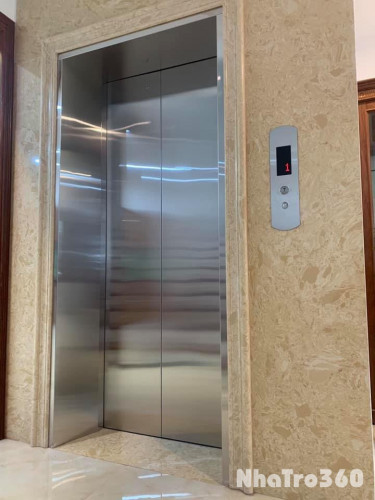 Cho thuê nhà mới, căn góc, Phạm Ngọc Thạch, 104m2x 5T vỉa hè 29 Tr