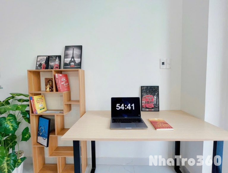 Căn Hộ Dịch Vụ Có Ban Công Ngay Đại Học Văn Hiến