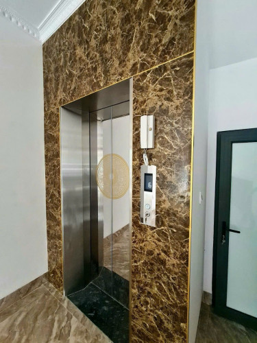 Nhà mình cho thuê nhà mới, căn góc, Thái Hà; vỉa hè 114m2* 5T- 46 Tr