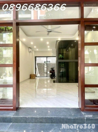 Vinhomes Ocean Park 3, chính chủ cần cho thuê tầng 1 và 2 tại VTĐ 2, đã có nội thất cơ bản