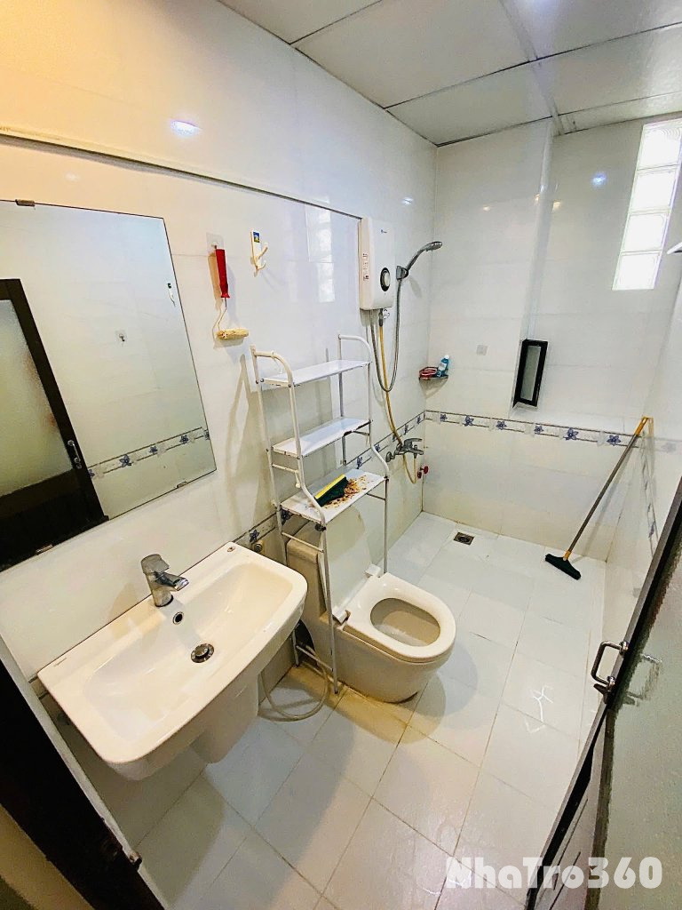 Cho thuê căn hộ Q4, đường Khánh Hội, gần ĐH Luật, ĐH Nguyễn Tất Thành, Chợ Xóm Chiếu