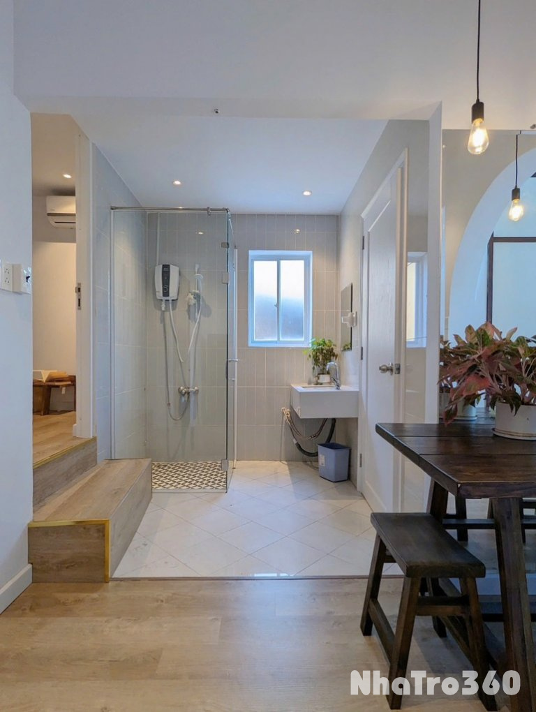 2PN, FULL NT, CÓ BAN CÔNG, GẦN CV GIA ĐỊNH