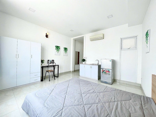 CHO THUÊ CĂN HỘ STUDIO QUẬN 4 - CỬA SỔ THOÁNG MÁT