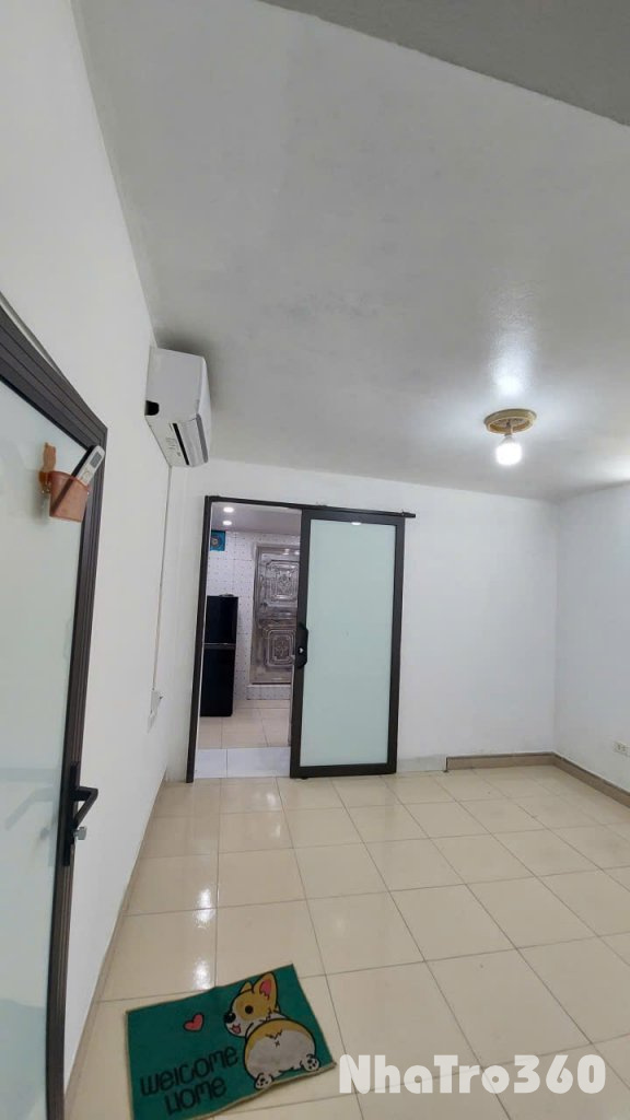 Cho thuê nhà TT tầng 1 phố 8/3, Hai Bà Trưng, Hà Nội. 10tr/tháng. 60m, mặt tiền 5m, ngõ 2 ô tô tránh