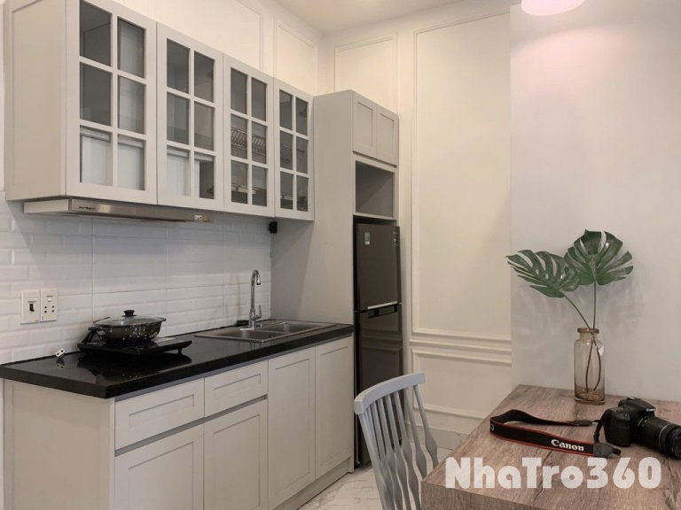 😍Căn Studio Q4 ban công thoáng full nội thất