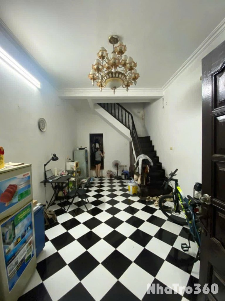 Cho thuê căn hộ tập thể phố Minh Khai (Hòa Bình 7), 90m2, 3 ngủ.7.5 triệu/th