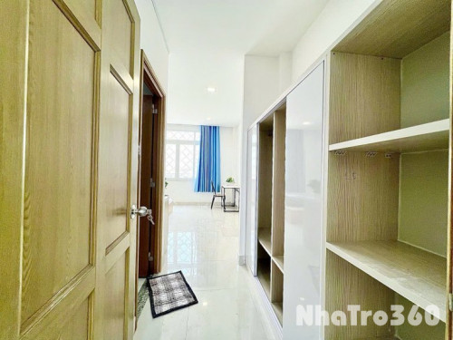 Căn hộ ngay trung tâm quận 4, cửa sổ lớn đón nắng, gần Đại học Luật, công viên Khánh Hội Xóm Chiếu