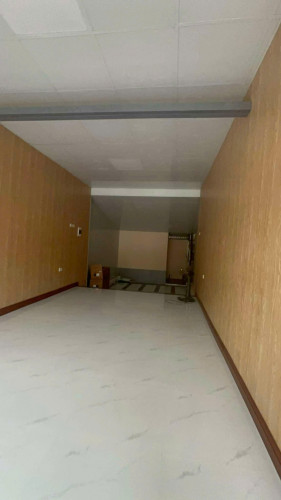 Cho thuê nhà mặt phố Thụy Khuê, Tây Hồ, Hà Nội. 16tr/tháng. 2 tầng, 40m/tầng, 1 VS, vỉa hè để được 10 xe máy, ô tô đỗ cửa.