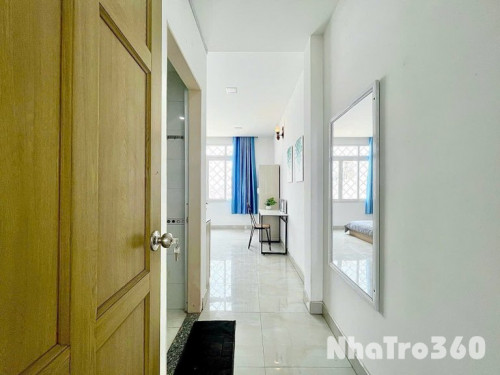 Căn hộ ngay trung tâm quận 4, cửa sổ lớn đón nắng, gần Đại học Luật, công viên Khánh Hội Xóm Chiếu