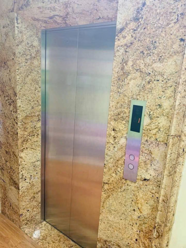 Nhà tôi cho thuê nhà mới, hai cửa đi, Bách Khoa, 98m2x 5T vỉa hè 31 Tr