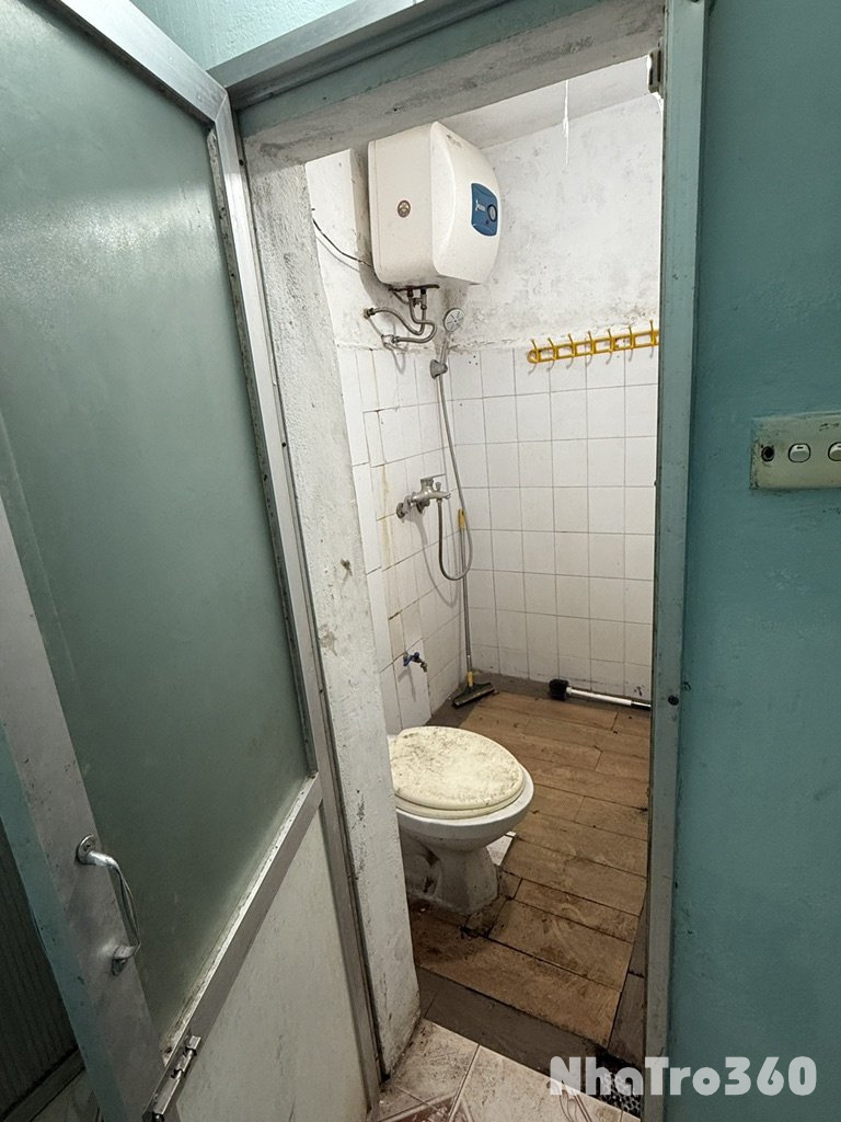 Cho thuê nhà 2 tầng + 1 tum