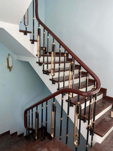Tôi chủ nhà cho thuê nhà mới, căn góc, 93m2_ 5T; vỉa hè, Đào Tấn-29 Tr