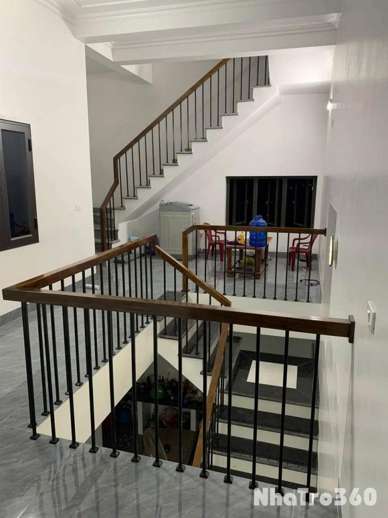 Tôi chủ nhà cho thuê nhà lô góc, mới,vỉa hè, 93m2- 5T, Giảng Võ_30 Tr