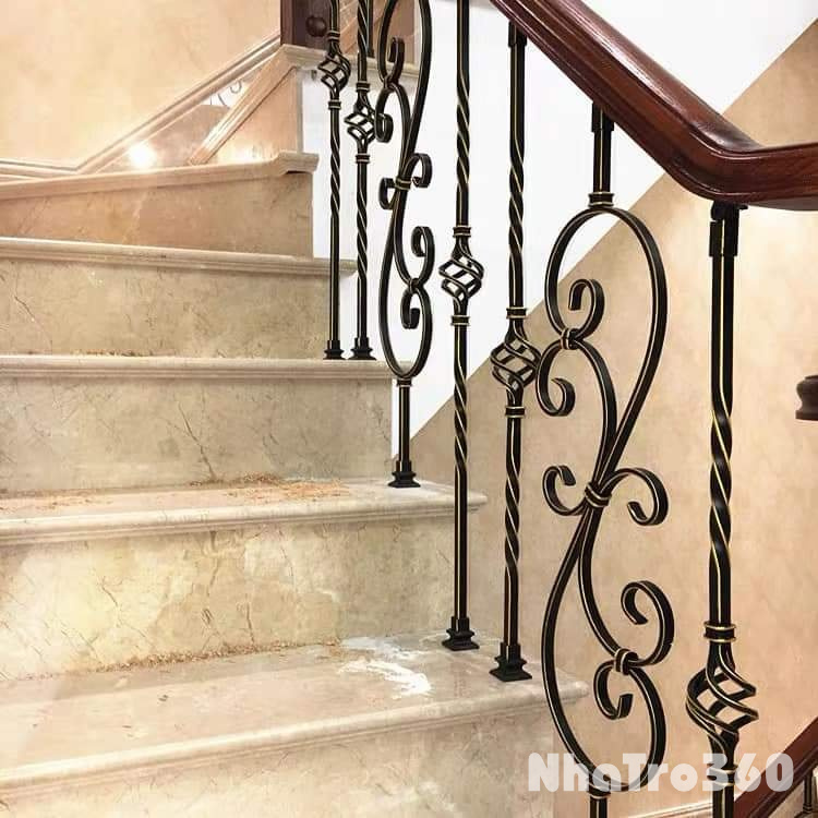 Nhà tôi cho thuê nhà hai cửa đi, mới, 95m2_ 4T; vỉa hè, Duy Tân-30 Tr