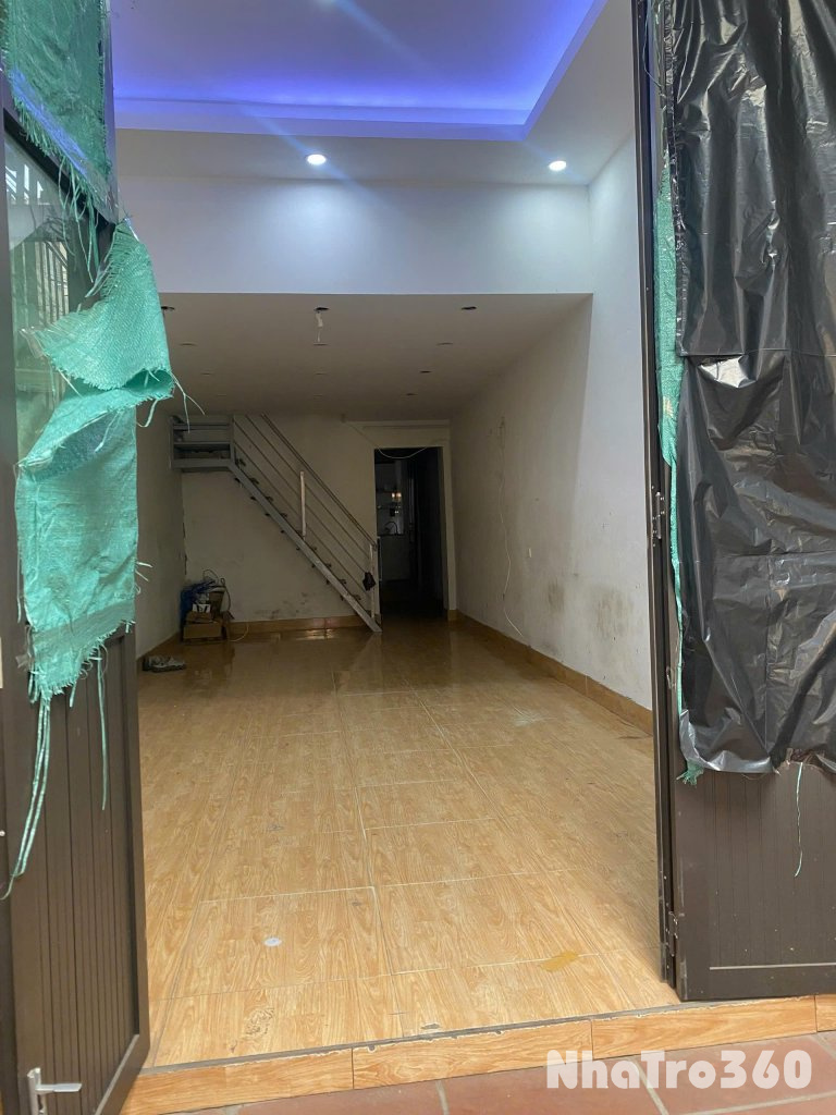 Cho thuê nhà nguyên căn ngõ Vũ Trọng Phụng,  80m2x1,5 tầng, 2 ngủ, 2 wc,  10 triệu/tháng
