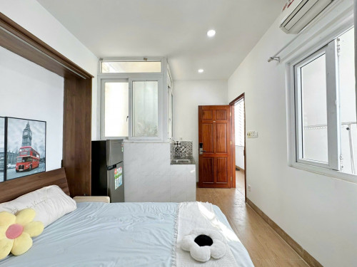 CĂN HỘ CỬA SỔ FULL NỘI THẤT QUẬN 10 GẦN CÔNG VIÊN THỎ TRẮNG