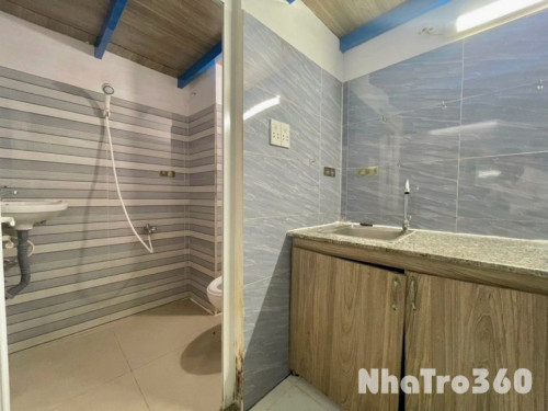 Phòng rộng 30m2 - giờ giấc tự do- an ninh- giá rẻ