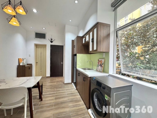 Căn Hộ Dịch Vụ Full Nội Thất Có Ban Công, Máy Giat