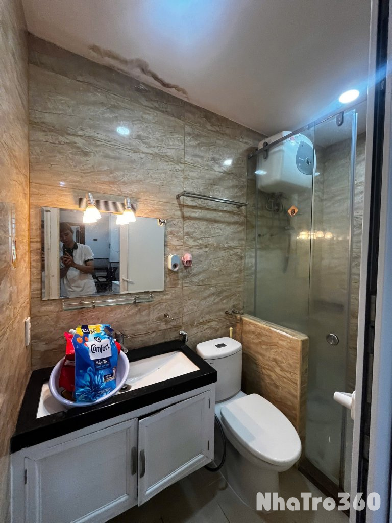 Cho thuê căn hộ 1PN, Q4, đường Bến Vân Đồn, gần Đại Luật, ĐH Nguyễn Tất Thành, Chợ Xóm Chiếu