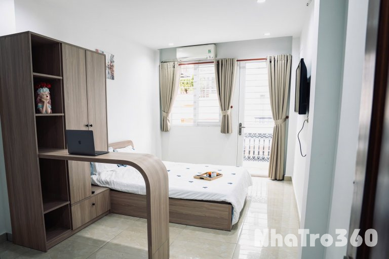 🏡 Cho thuê căn hộ ban công, Q1, đường Thạch Thị Thanh, gần ĐH Y Dược, Chợ Tân Định, Công Viên Lê Văn Tám