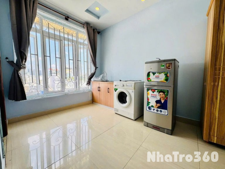 CĂN HỘ CỬA SỔ FULL NỘI THẤT QUẬN 4 GẦN ĐẠI HỌC LUẬT