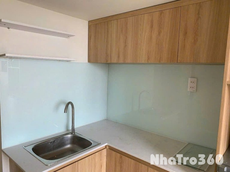 Cho thuê căn hộ có gác, Q4, đường Bến Vân Đồn, gần Đại Luật, ĐH Nguyễn Tất Thành, Chợ Xóm Chiếu