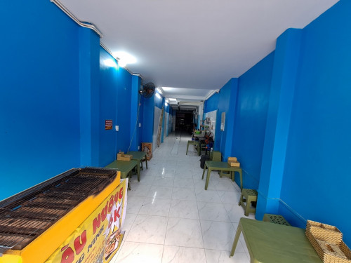 Cho thuê nhà mặt phố Văn Cao. 16tr/tháng. 2 tầng, 50m/tầng, 1 VS, vỉa hè để được 10 xe máy, ô tô đỗ cửa.