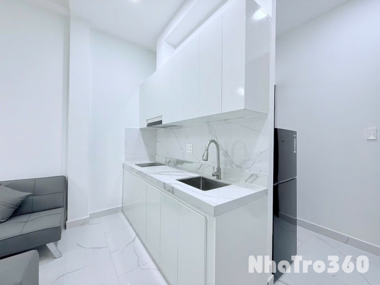 Căn Hộ Ban Công 40m2 Ngay ĐH Luật Quận 4