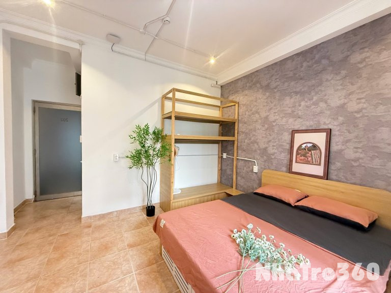 CĂN HỘ BAN CÔNG FULL NỘI THẤT QUẬN 1 GẦN CẦU ĐIỆN BIÊN PHỦ