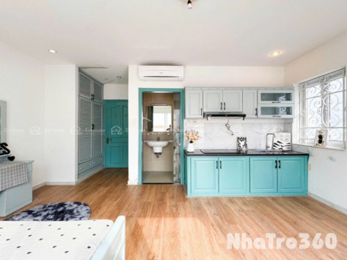 Full nội thất, thang máy, nuôi pet, bancol