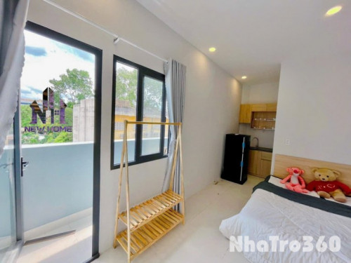 Studio full nội thất, bancol, thang máy