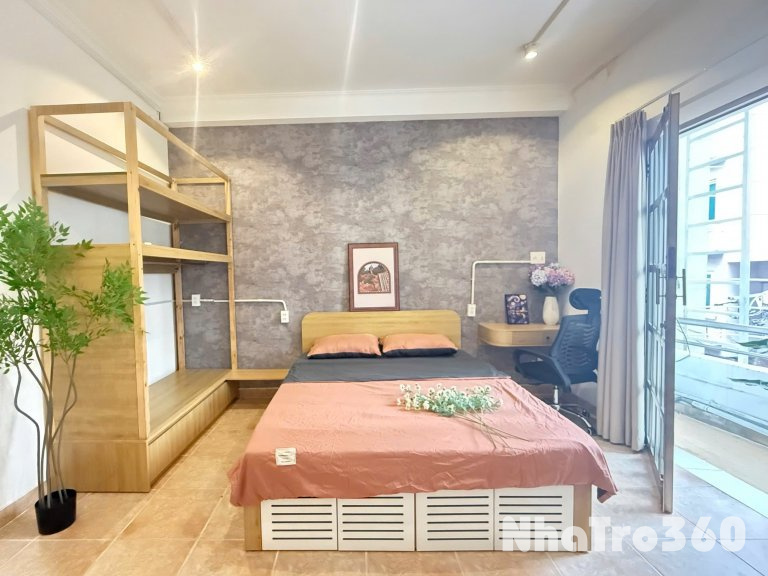 CĂN HỘ BAN CÔNG FULL NỘI THẤT QUẬN 1 GẦN CẦU ĐIỆN BIÊN PHỦ