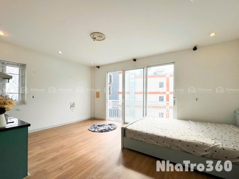 Full nội thất, thang máy, nuôi pet, bancol