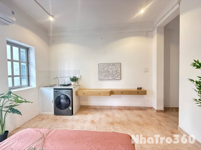 CĂN HỘ BAN CÔNG FULL NỘI THẤT QUẬN 1 GẦN CẦU ĐIỆN BIÊN PHỦ