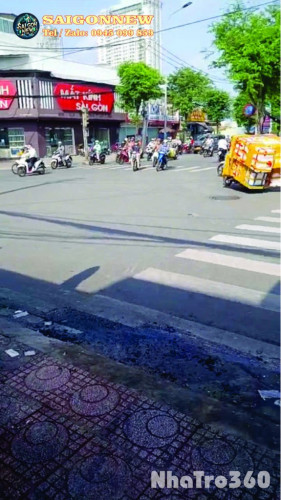 CHO THUÊ VỈA HÈ BÁN SÁNG NGAY NGÃ 4 ĐÈN ĐỎ ĐƯỜNG LÊ VĂN LƯƠNG + NGÔ THỊ BÌ (ĐƯỜNG SỐ 15 CŨ), Q.7 GIÁ 3 TRIỆU.