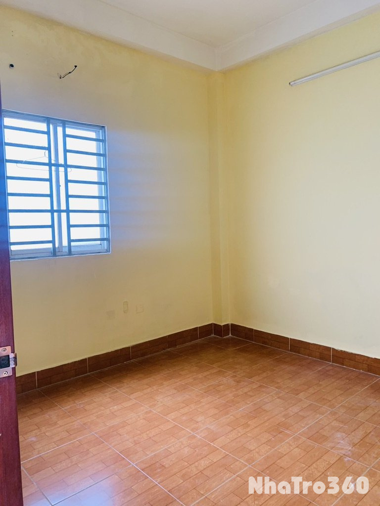 Cho thuê nhà nguyên căn 2,5 tấm rộng đường lớn