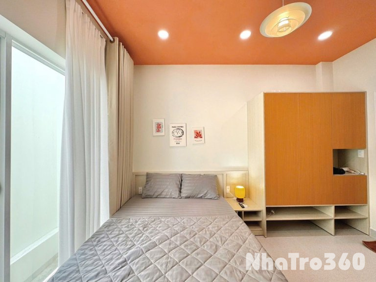 Căn Hộ Ban Công Mới 100% Ngay UEH Quận 5