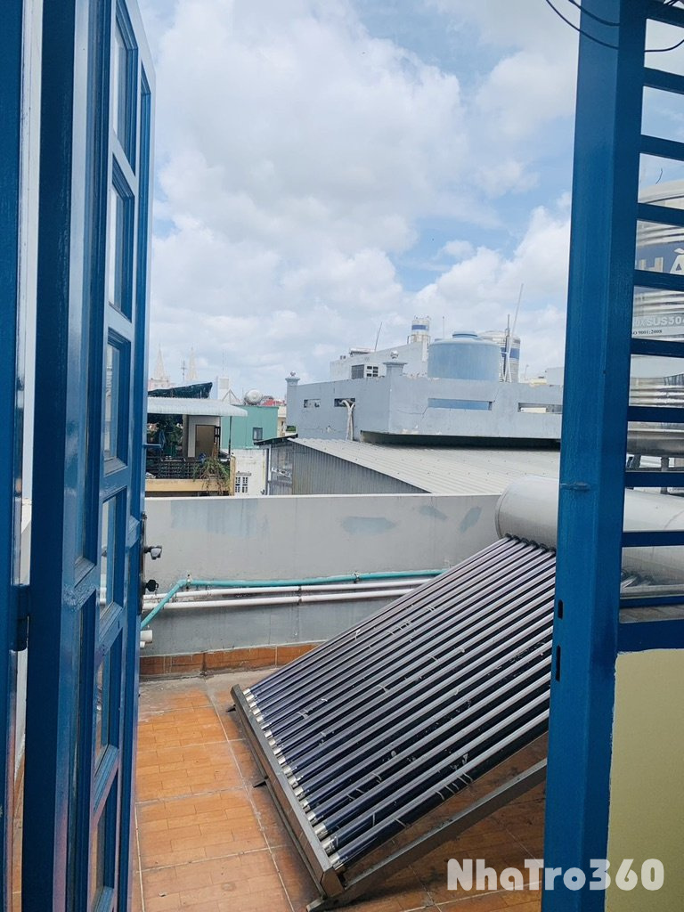 Cho thuê nhà nguyên căn 2,5 tấm rộng đường lớn