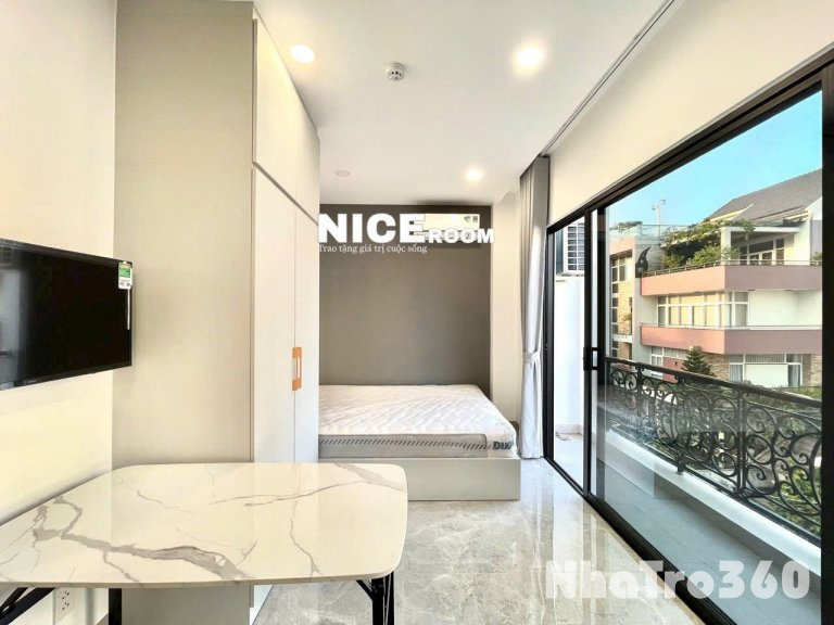 Studio Ban Công Rộng – Full Nội Thất Mới 100% Ngay Trung Tâm Quận 7, Gần Lotte, RMIT, TDTU