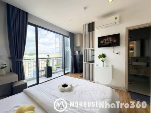 Ban công thoáng, thang máy, máy giặt riêng 🛋️ Full nội thất, dọn vào ở ngay 🚪 Khoá từ, PCCC, mặt tiền đường lớn ⏰ Giờ giấc tự do, tiện qua Q3, Q5, Q8 🎉 Ưu đãi tốt cho khách thuê dài hạn  📞 Gọi/Zalo: 0794499929 (Viên Ivan Unitegroup) 👉 Xem phòng – Tìm căn 