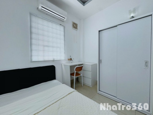 Studio cửa sổ full nội thất