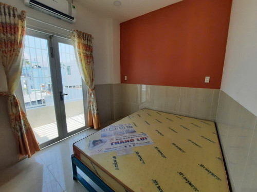Cho thuê căn hộ 1PN Ban công Q4 gần cầu Ông Lãnh, cầu Kênh Tẻ, ĐH Luật, ĐH Nguyễn Tất Thành