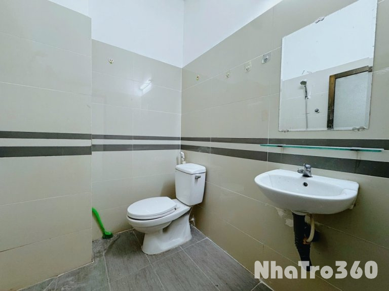 Studio cửa sổ full nội thất