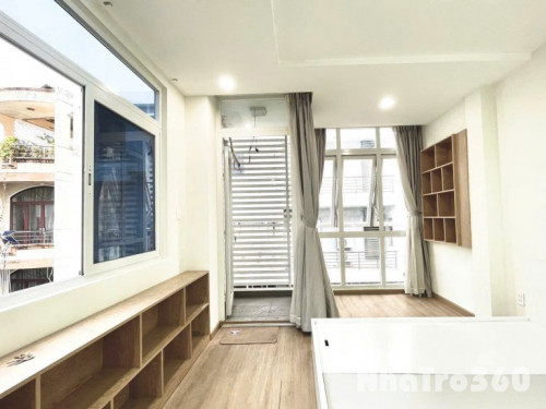 Studio full nội thất cửa sổ to cần người lấp gấp giá siêu hời !!!