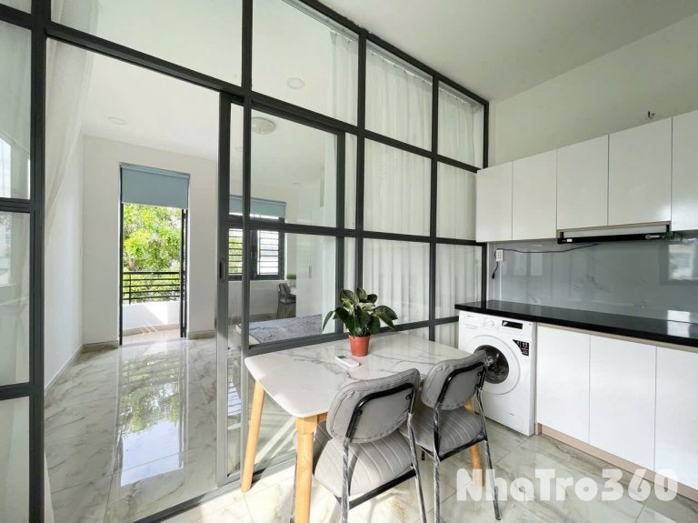 Cho thuê căn hộ 1 Phòng ngủ Ban công Q1 gần cầu Bông, chợ Tân Định, nhà thờ Tân Định